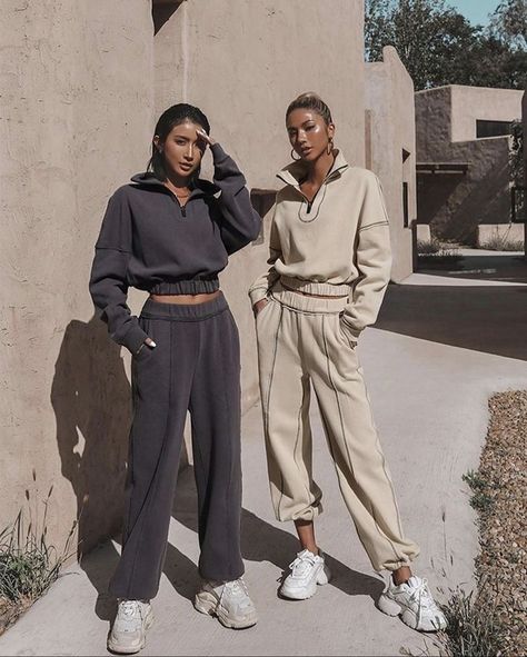 Winter Comfy Outfits, Workout Outfits Aesthetic, Journal Clothes, Artistic Fashion Photography, Airplane Outfits, Joggers Women, Two Piece Pants Set, Clothing Pants, Casual Sportswear