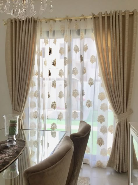 Elegant Drapes Curtains Luxury, Curtains Styles Living Room, Curtain Decor Ideas Living Room, Modern Curtain Designs For Living Room, Curtain Design Ideas Living Room, Unique Curtains Bedroom, Elegant Curtains Bedroom, Home Curtains Living Room Modern, Curtains Living Room Modern Home Decor