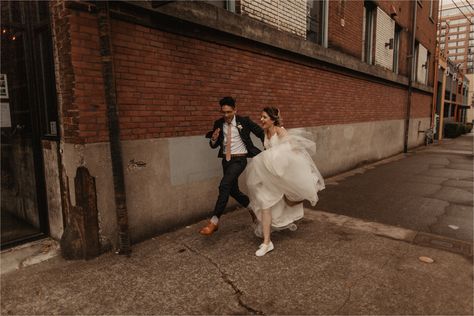 Industrial-Chic Wedding at Cerulean Wine Bar in Portland, OR // This fun, classy wedding was nothing short of the BEST PARTY EVER with the coolest urban vibes for a wedding day. Kaitlin looked so gorgeous in her stunning Haley Paige wedding dress. // Corrie Mahr Photography Industrial Wedding Photography, Bar Wedding Photos, Haley Paige Wedding Dress, Wine Bar Wedding, Street Wedding Photography, Urban Chic Wedding, Haley Paige, Paige Wedding Dress, Urban Wedding Photography