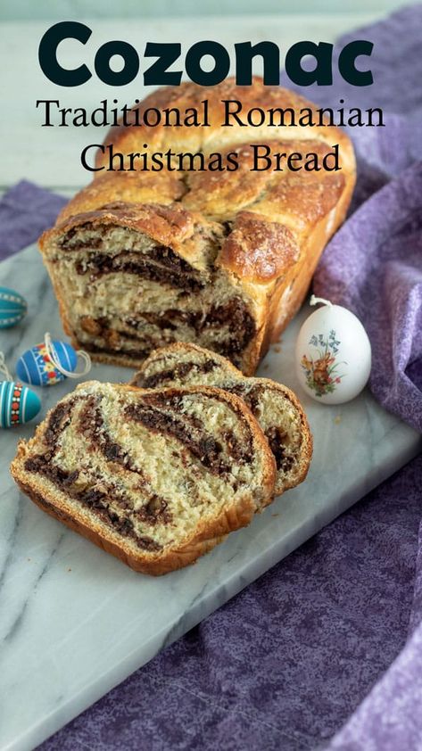 Christmas Bread Recipes, Easter Bread Recipe, Romanian Desserts, Holiday Recipes Thanksgiving, Romanian Recipes, Christmas Bread, Easter Bread, Sweet Dough, Romanian Food