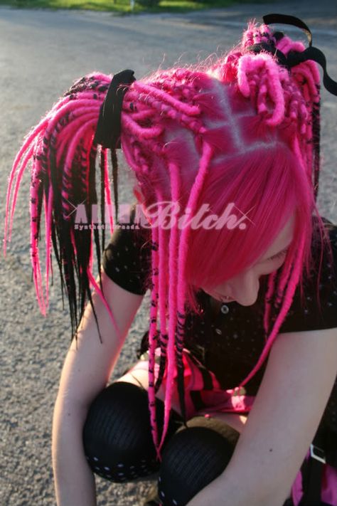 Pink Synthetic Dreads, Perky Goth, Fake Dreadlocks, Pink Dreads, Cybergoth Fashion, Love Pics, Dread Extensions, Synthetic Dreads, Awesome Hair