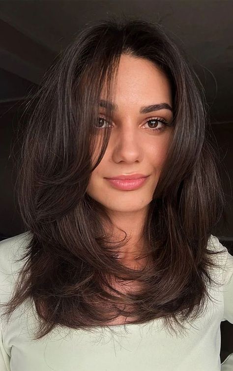 Mid Hairstyle Women Straight, Long Length Haircut With Layers Straight, Layered Long Bob Straight, Medium Hair Lengths With Layers, Mid Length Haircut With Face Framing Layers, Haircut Women Mid Length, Mid Length Hair With Framed Face, Face Framing Curtain Bangs Lob, Midi Length Hair With Curtain Bangs