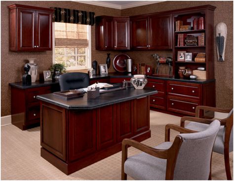 cherry Cherry Wood Office, Home Office Traditional, Home Office Design On A Budget, Lawyer Office Decor, Kraftmaid Cabinets, Cool Home Office, Home Office Library, Bar In Casa, Wood Office