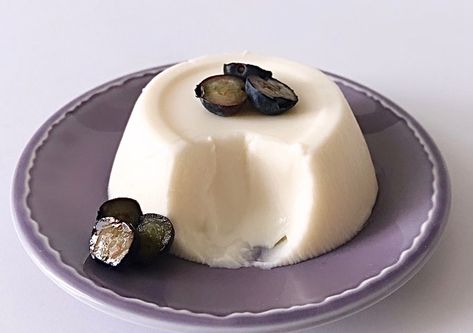 panna cotta senza gelatina, un dolce super di Le Torte di Simona Mousse Dolce, Confort Food, Traditional Cakes, Pastry Recipes, Pudding Recipes, Flan, Cake Desserts, Ricotta, Cake Recipes