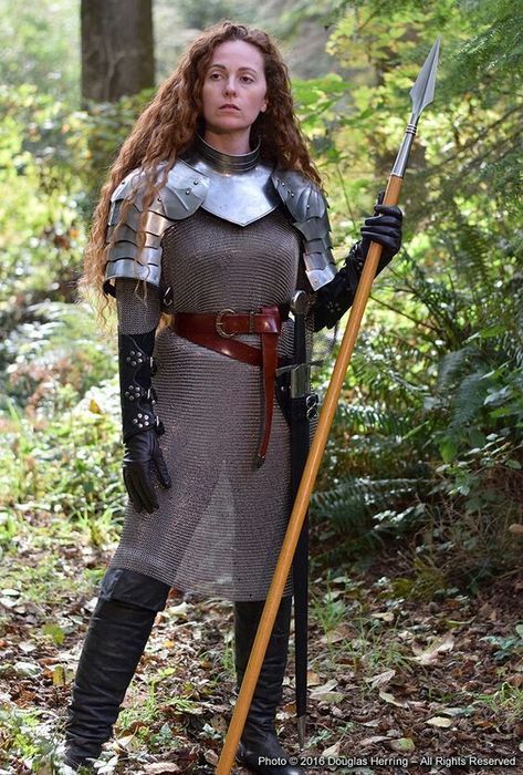 Chainmail Shirt, Chainmail Armor, Female Armor, Heroic Fantasy, Female Knight, Warrior Girl, Suit Of Armor, Medieval Armor, Fantasy Costumes