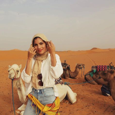 NOHA HAMID on Instagram: “Never going to stop uploading these picture from a couple years ago 🇲🇦 One of my favorite trips!   #morocco #desert #travel #muslim #hijabi” Middle East Outfit Woman, Morocco Instagram Pictures, Saudi Outfit, Morocco Pictures, Morocco Travel Outfit, Arabic Outfit, Egypt Outfits, Tourist Outfit, Morocco Desert