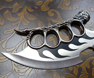 skull-knuckle-knife Knuckle Knife, Knuckle Duster, Pretty Knives, Karambit Knife, Cool Swords, Knife Collection, Cool Knives, Axes, Swords