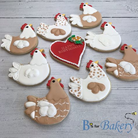 Chicken Cookies Decorated Royal Icing, Farm Animal Decorated Cookies, Chicken Decorated Cookies, Chicken Cookies Decorated, Chicken Sugar Cookies, 4h Cookies, Business Cookies, Chicken Cookies, Chicken Birthday