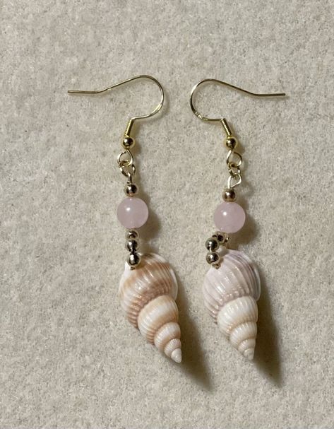 In Relationship, Rose Quartz Earrings, Seashell Jewelry, Handmade Wire Jewelry, Funky Jewelry, Hippie Jewelry, Shell Art, Shell Jewelry, Shell Earrings