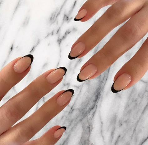 Kim Kardashian Nails, Dark Skin Nail Color, Kardashian Nails, Almond Acrylic Nails Designs, Hard Gel Nails, Diva Nails, Nail Services, Nail Stuff, Skin Nails