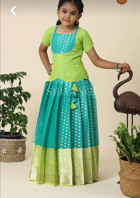 Simple Pattu Pavadai Designs, Kids Pattu Pavadai Designs Latest, Pattu Pavadai Kids Blouse Designs, Langa Blouse For Kids, Pavadai Sattai Designs, Designer Lehanga, Pattu Pavadai Designs, Long Skirt Top Designs, Langa Blouse