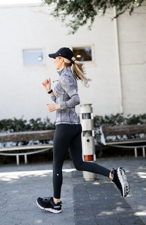 Why I run & favorite lululemon leggings Cute Running Outfits Winter, Running Winter Outfit, Lululemon Running Outfit, Cold Running Outfit, Running Outfit Aesthetic, Cute Running Outfits, Running Outfits For Women, Winter Running Outfit, Running Fits