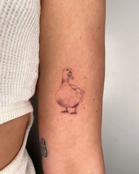 Mother Goose Tattoo, Fine Line Duck Tattoo, Duck Tattoo Ideas, Goose Tattoo, Tattoo Fixes, Soft Tattoo, Line Drawing Tattoos, Rooster Tattoo, Duck Tattoos