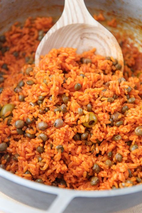 Arroz con Gandules (Rice & Pigeon Peas) Rice And Gondolas Recipe, Gandule Rice Recipe Hawaii, Rice And Gandules, Arroz Con Gandules Puerto Rican, Pigeon Peas Recipe, Latina Recipes, Puerto Rican Rice And Beans, Arroz Con Gandules Recipe, Rice With Pigeon Peas