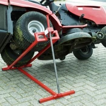 Craftsman Riding Mower, Garden Tractor Attachments Home Made, Tractor Equipment Shed, Lawn Mower Racing, Mechanic Life, Lifting Platform, Lifting Devices, Small Tractors, Lawn Mower Tractor