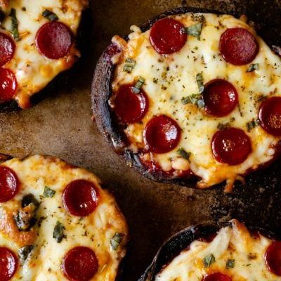 Portabella Mushrooms Recipes, Mushroom Pizza Recipes, Stuffed Portobello Mushrooms, Portobello Mushroom Recipes, Stuffed Portobello, Carrot Cupcake, Mushroom Pizza, Stuffed Portabella Mushrooms, Portobello Mushroom