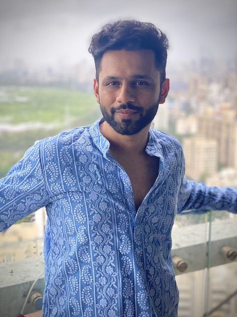 Rahul Vaidya, Best Couple Pictures, Tv Couples, Teenager Outfits, Painting Art Projects, Deepika Padukone, Pretty Songs, Best Couple, Couple Pictures