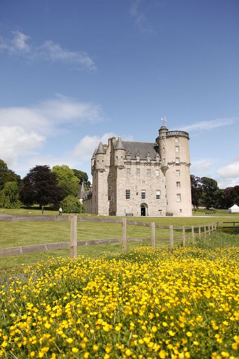 Castle Fraser, Scotland. Castle Fraser, Scotland Castles, Historic Places, Travel Adventure, Nature Beauty, Places To Travel, Adventure Travel, Scotland, Castle