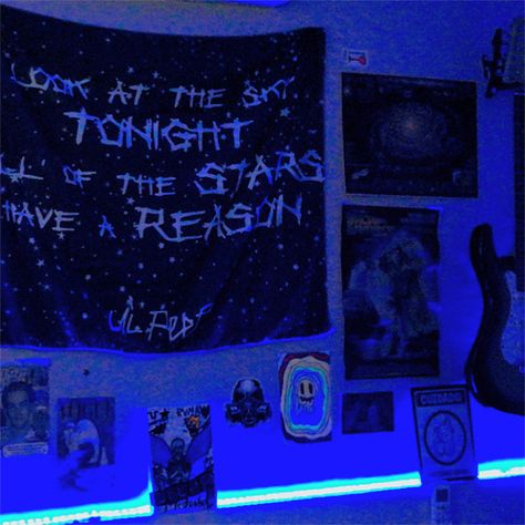 lil peep star shopping Lil Peep Room Decor, Lil Peep Room Ideas, Chill Room Aesthetic, Lil Peep Star Shopping, Peep Lyrics, Lil Peep Lyrics, Star Shopping, Bedroom Stuff, Chill Room