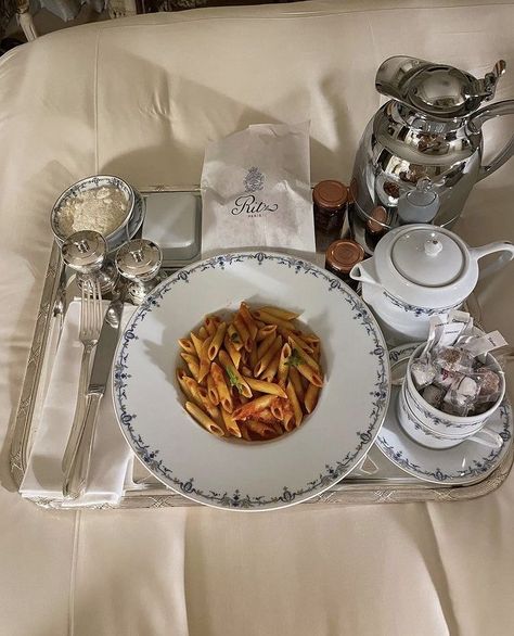 Alain Ducasse, Super Rich Kids, Rich Kids, Old Money Aesthetic, Aesthetic Food, The Table, Old Money, Dream Life, Yummy Food