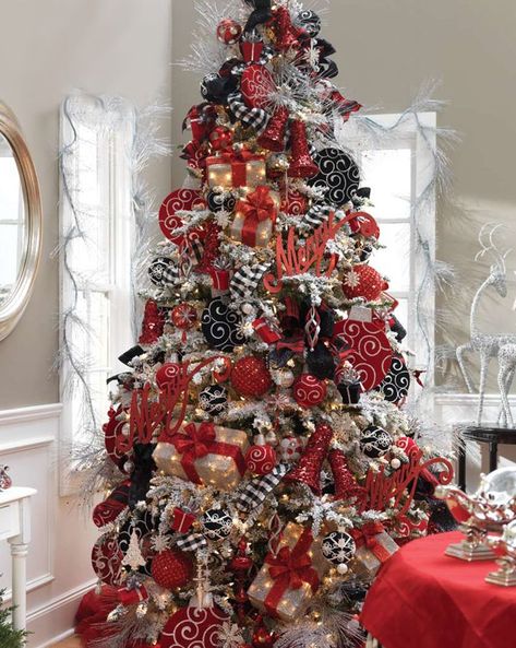 Christmas Tree in red and gold and black and white with lots of sparkle. Description from pinterest.com. I searched for this on bing.com/images November Journal, Black Christmas Tree, 13 November, Red Christmas Tree, Black Christmas Trees, Beautiful Christmas Trees, Christmas Tree With Gifts, Black Christmas, Noel Christmas