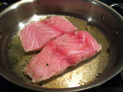 Corvina Fish Recipes, Fish Filet, Whole30 Fish Recipes, Seared Fish, Lemon Caper Sauce, Caper Sauce, Grilled Flank Steak, Easy Fish Recipes, Sauteed Chicken