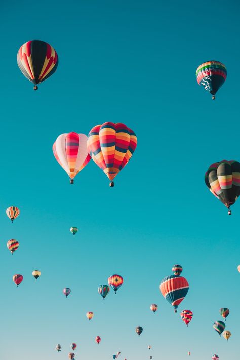 Indie Wallpaper, Backgrounds Laptop, Hot Air Balloon Ride, Beach Destinations, Blur Photo, Easy Travel, Desktop Backgrounds, House Projects, Shower Baby