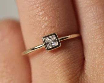 View Signet & Custom Ring by VicStoneNYCJewelry on Etsy Square Diamond Ring, Engagement Ring Simple, Princess Cut Diamond Engagement Ring, Square Diamond Rings, Gold Chain Earrings, Simple Engagement, Ring Square, Engagement Ring Prices, Simple Diamonds