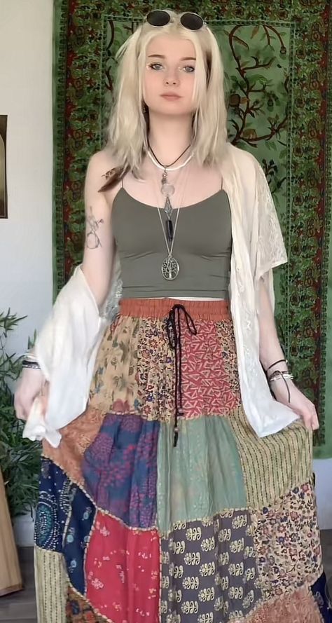 Artsy Grunge Aesthetic Outfits, Western Skirt Outfits, Whimsigoth Fits, Hozier Outfit, Patchwork Skirts, Hippie Core, Artsy Girl, Western Skirts, Thrift Inspo