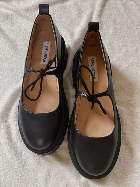 Shoes Vintage Aesthetic, Steve Madden Mary Janes Outfit, Steve Madden Mary Janes, Mart Janes, Steve Madden Aesthetic, Winter Shoes 2024, Summer Shoes 2024, Mary Janes Aesthetic, Cute Mary Janes