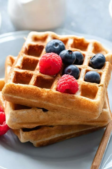 Almond flour waffles are crispy and fluffy waffles with a light texture! Perfect for a keto and low carb breakfast! Almond Flour Waffle Recipe, Almond Flour Waffles, Best Keto Pancakes, Fluffy Waffles, Healthy Chocolate Chip Cookies, Protein Waffles, Waffles Recipe, Waffle Recipe, Healthy Chocolate Chip