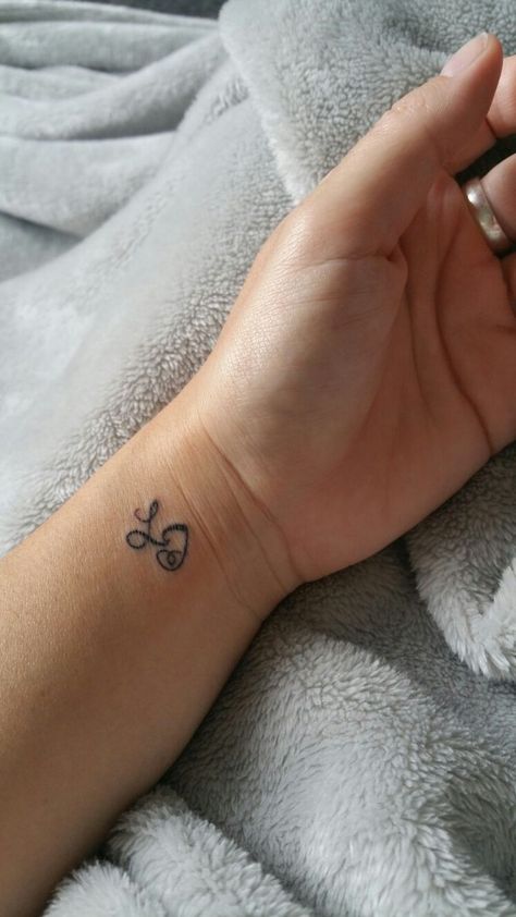 Lj Tattoo, Micro Tattoo Ideas, Small Wrist Tattoos For Women, Kids Initial Tattoos, Holly Tattoo, Initials Tattoo, Small Foot Tattoos, Permanente Make-up, Small Shoulder Tattoos