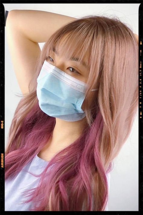 Rose Gold Hair with pink peekaboo - Hair Color Idea Pink Peak A Boo, Red Peekaboo Highlights, Pink Peekaboo, Red Peekaboo, Underneath Hair Color Ideas, Underneath Hair Color, Hidden Hair Color, Underlights Hair, Peekaboo Highlights