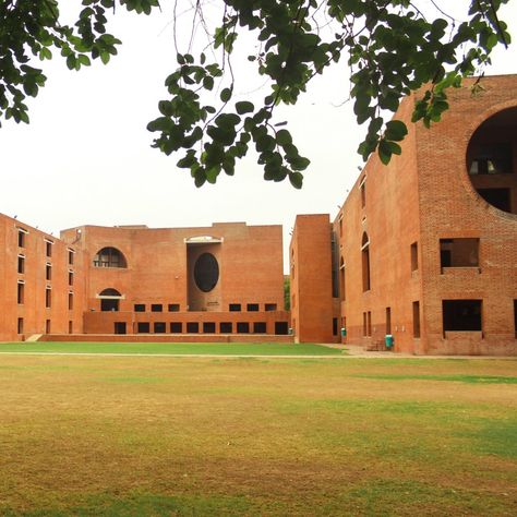 #LouisKahn dormitories in #Ahmedabad saved from demolition after global protests Iim Ahmedabad Wallpaper, Iim Ahmedabad, Indian Institutes Of Management, Open Stairs, Building A Garage, Louis Kahn, Community Halls, Girls Status, School Campus