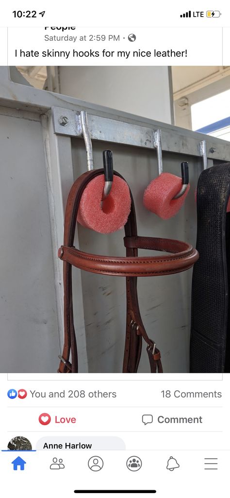 Horse Trailer Organization, Barn Organization, Tack Room Ideas, Tack Room Organization, Horse Float, Feed Room, Horse Tack Rooms, Horse Hacks, Horse Trailer Ideas