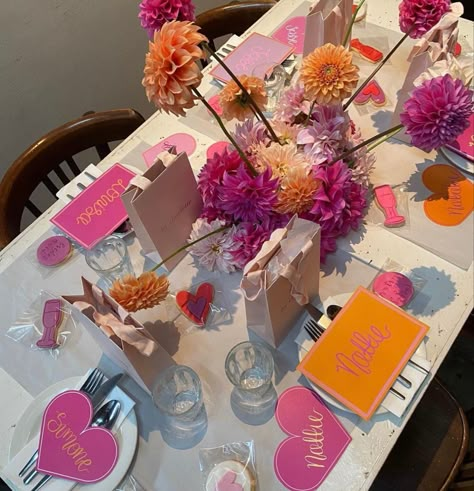 Hens Lunch Table Decorations, Hens Table Decorations, Hens Party Table Setting, Bachelorette Party Pink And Orange, Bachelorette Table Set Up, Bachelorette Party Table Set Up, Bachelorette Tablescape, Bachelorette Table Decor, Bachelorette Table