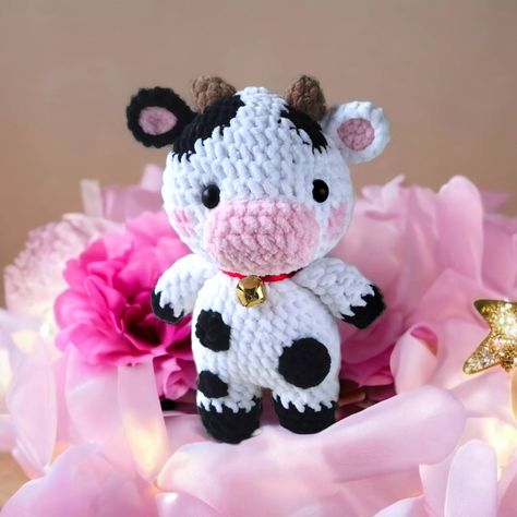 Toy Cow Amigurumi Free Pattern - Amigurumi Cow Amigurumi Free Pattern, Amigurumi Cow Pattern, Cotton Crochet Patterns, Crocheted Cow Pattern, Amigurumi Cow, Pola Amigurumi, Plushie Patterns, Crochet Cow, Crochet Beanie Pattern