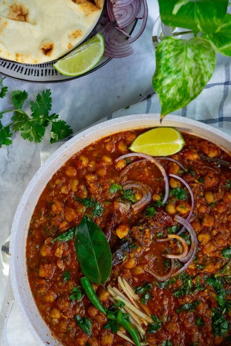 Restaurant Style Chana Masala - The Whisk Addict Channa Recipe, Easy Vegan Curry, Chole Masala, Jeera Rice, Vegan Curry, Dried Mangoes, Chickpea Curry, Indian Kitchen, Vegetable Puree