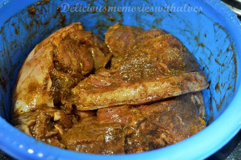 Golden Corral Pot Roast Recipe, Goan Pork Roast, Goan Food, Beef Steak Recipes, Indian Appetizers, Goan Recipes, Pork Roast Recipes, Turmeric Powder, Garlic Paste