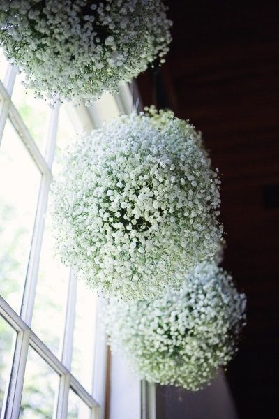 Baby's breath flower balls ... lovely on the eyes and flowers budget! This would be neat to hang from chandeliers! Flower Gypsophila, Burlap Lace Wedding, Pomander Balls, Babies Breath, Baby S Breath, Burlap Lace, Wedding Reception Tables, Maine Wedding, Flower Ball