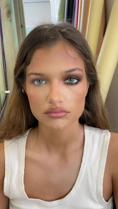 Makeup Contouring, Formal Makeup, Smink Inspiration, Hooded Eye Makeup, Blue Eye Makeup, Natural Makeup Looks, Smokey Eye Makeup, Prom Makeup, Makeup For Brown Eyes