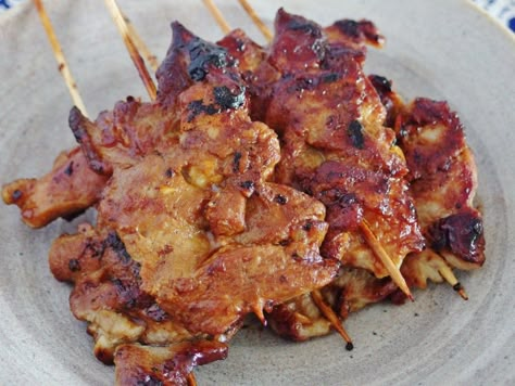 Moo Ping, Grilled Pork Skewers, Thai Pork, Pork Skewers, Asian Pork, Skewer Recipes, Thai Street Food, Pork Tenderloin Recipes, Rib Recipes