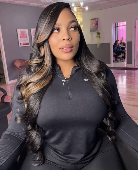 Side Part Sew In With Highlights, Style Lace Front Wig, Glam Hairstyles, Amazon Hair, Black Wigs, Wavy Wigs, Quick Weave Hairstyles, Dyed Hair Inspiration, Sew Ins