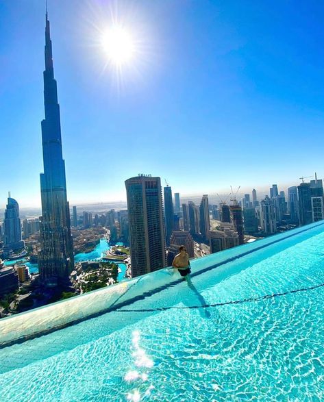 Dubai Infinity Pool, Glass Swimming Pool, Rooftop Pools, Glass Bottom Pool, Sky Pool, Dubai Beach, Lagoon Pool, Ocean Front Property, 2024 Goals