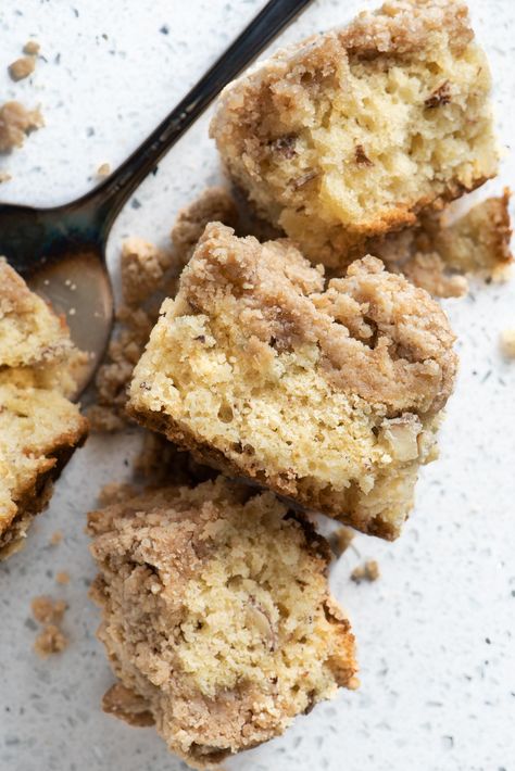 Streusel Chai Coffee Cake Buttermilk Coffee Cake, Raspberry Coffee Cakes, Almond Coffee Cake, Easter Cooking, Cream Cheese Coffee Cake, Easy To Bake, Chai Coffee, Fresh Breakfast, Cinnamon Coffee Cake