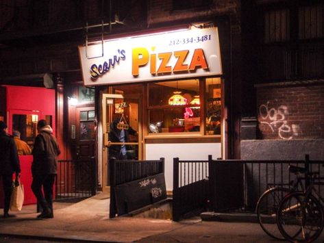 Detroit Pizza, Pizza Shop, Pizza Design, Nyc Bars, I Love Pizza, Pizza Place, Best Pizza, Love Pizza, Lower East Side