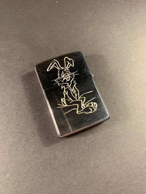 Zippo Engraving Ideas, Engraved Zippo, Engraved Lighter, Lighter Collection, Cool Lighters, Hot Wheels Toys, Windproof Lighter, Brushed Chrome, Bugs Bunny