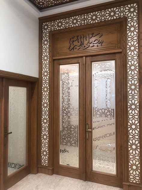 Islamic Doors Design, Mandir Door, Islamic Interior, Islamic Interior Design, Small House Design Exterior, Entrance Door Design, Door Designs, Design Exterior, Entrance Door