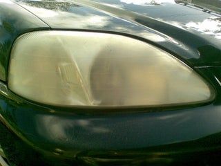 Clean Foggy Headlights, Yellow Headlights, Foggy Headlights, How To Clean Headlights, Headlight Restoration, Yellow Car, Car Restoration, Car Cleaning Hacks, Car Headlights