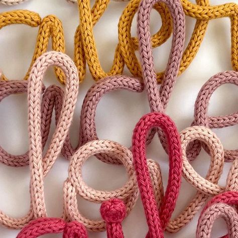 Lesley Ramirez | Knitted Wire Names on Instagram: "Comment “template” to get a link to my new template class where I show you how I make my outlines for my knitted wire shapes!! Making printable templates for other makers allowed me to make passive income WHILE I worked on custom knitted wire name orders! And now I’m ready to share my process with you so you can do the same! Get it now for the low before the sale ends on Sunday! Comment “template” and i’ll send you the link! 💗 ————————————— Wire Templates Free Printable, Printable Letter Templates For Knitted Wire Free, Knitted Wire Words Tutorial, Diy Wire Yarn Name, French Knitted Wire Words Diy, Diy Knitted Wire Words, Wire Name, Knitted Wire, Passive Income